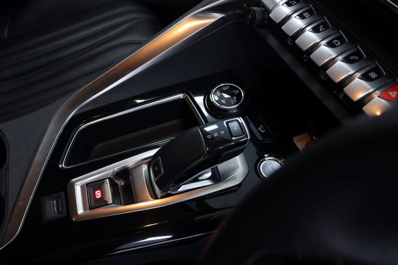 PEUGEOT 5008 ACTIVE