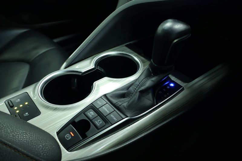 Hybrid 2.5 Premium Luxury