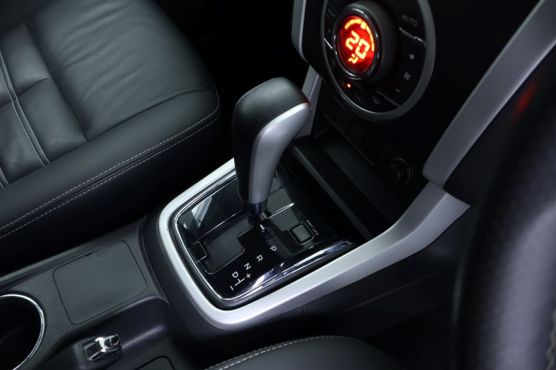 ISUZU MU-X 3.0 VGS DVD NAVI (2WD)