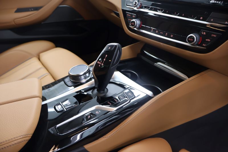 BMW 530e Luxury LCI-G30 