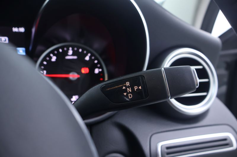BENZ C220d Avantgarde - W205