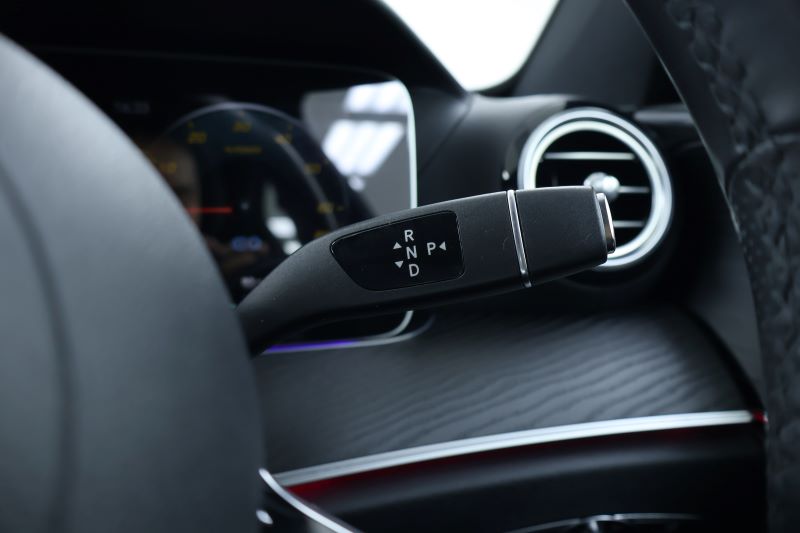 BENZ E300e AMG DYNAMIC - W213