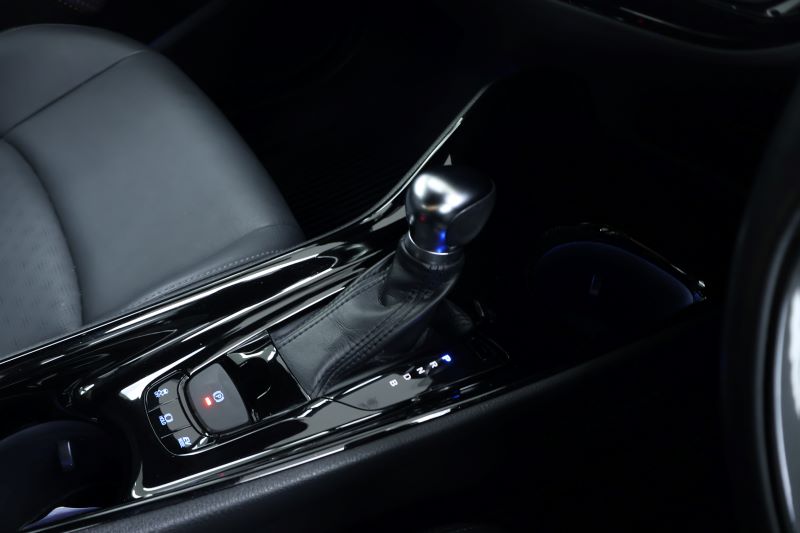 TOYOTA C-HR 1.8 Hybrid High 