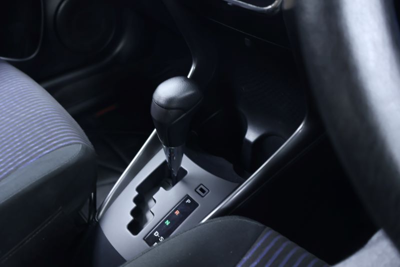 TOYOTA YARIS 1.2 ENTRY