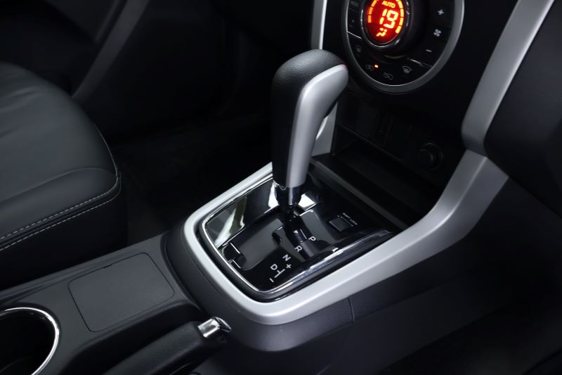 IZUSU MU-X 1.9 DVE+NAVI(AT)